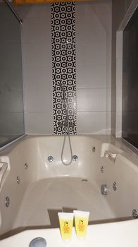 Hotel Sogo Santolan 2*