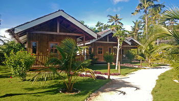 Kawayan Holiday Resort 3*