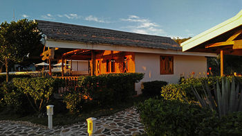 Kawayan Holiday Resort 3*