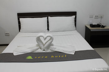 Townhouse Oak Vera Hotel Near Clark International Airport 2*