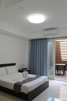 Townhouse Oak Vera Hotel Near Clark International Airport 2*