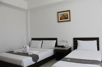 Townhouse Oak Vera Hotel Near Clark International Airport 2*