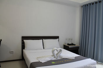 Townhouse Oak Vera Hotel Near Clark International Airport 2*