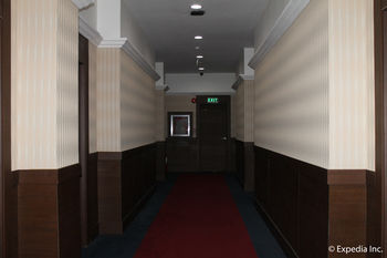 Townhouse Oak Vera Hotel Near Clark International Airport 2*