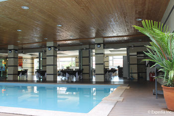 Townhouse Oak Vera Hotel Near Clark International Airport 2*