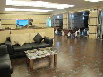 Townhouse Oak Vera Hotel Near Clark International Airport 2*