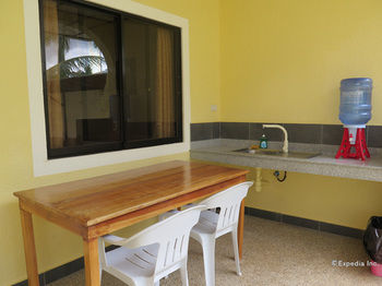 Bohol Sunside Resort 3*