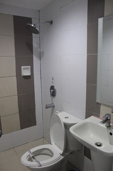 Hotel Sogo Alabang Rotonda 2*