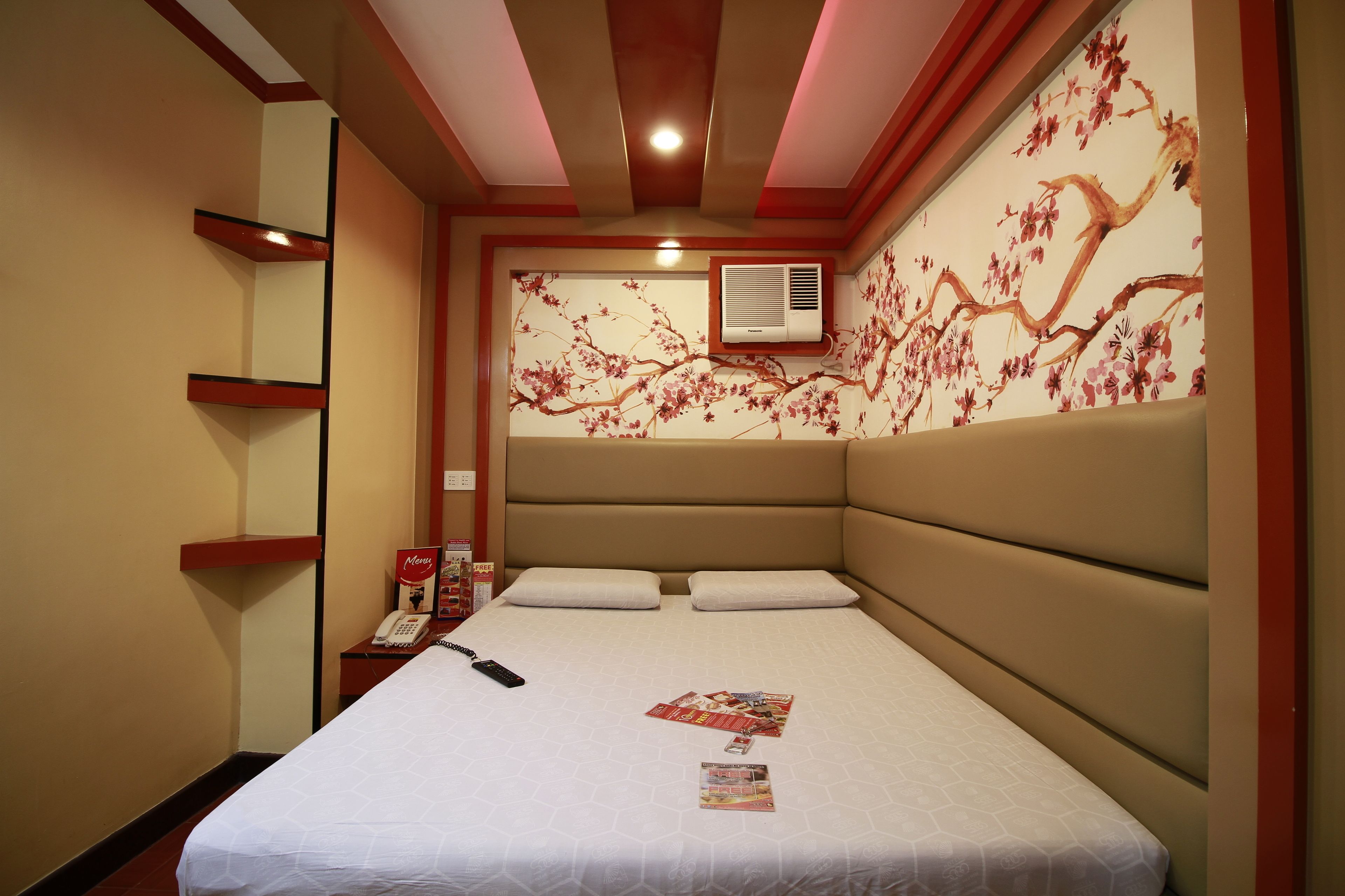 Hotel Sogo Alabang Rotonda 2*