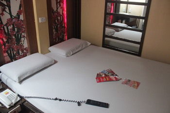 Hotel Sogo Alabang Rotonda 2*