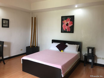 La Pernela Beachfront Resort 3*