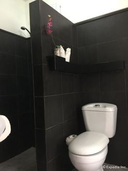 La Pernela Beachfront Resort 3*