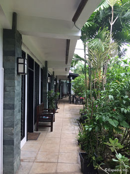 La Pernela Beachfront Resort 3*