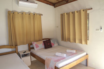 Isla Hayahay Beach Resort and Restaurant 3*