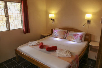 Isla Hayahay Beach Resort and Restaurant 3*