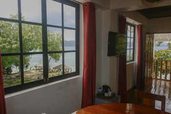 Isla Hayahay Beach Resort and Restaurant 3*