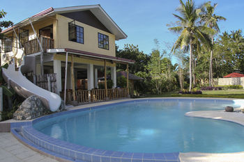 Isla Hayahay Beach Resort and Restaurant 3*
