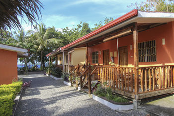 Isla Hayahay Beach Resort and Restaurant 3*