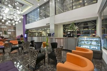 Hive Hotel and Convention Place 3*