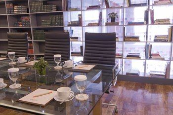 Hive Hotel and Convention Place 3*