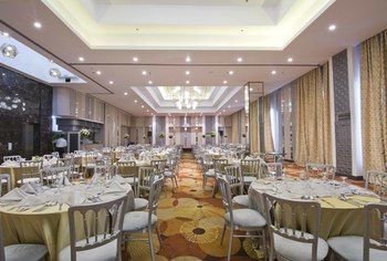 Hive Hotel and Convention Place 3*