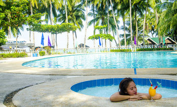 Estaca Bay Gardens Conference Resort powered by Cocotel 2*