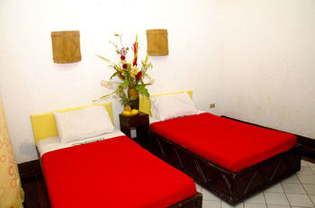 Estaca Bay Gardens Conference Resort powered by Cocotel 2*