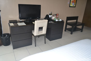 8 Suites By Fat Jimmy's 3*