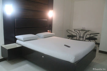 Halina Drive Inn Hotel - Pasay 2*