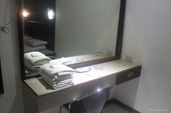 Halina Drive Inn Hotel - Pasay 2*