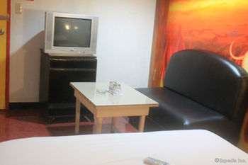 Halina Drive Inn Hotel - Pasay 2*