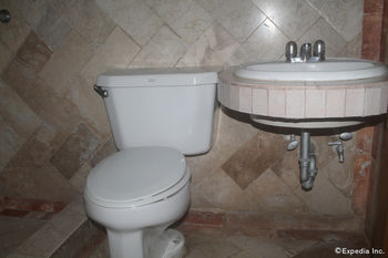 Halina Drive Inn Hotel - Pasay 2*