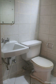 Halina Drive Inn Hotel - Pasay 2*
