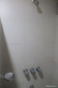 Halina Drive Inn Hotel - Pasay 2*