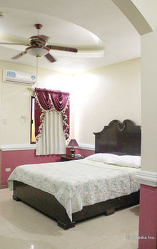 Kokomo's Suites Hotel 2*