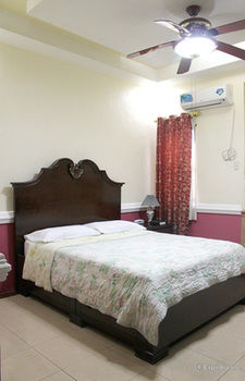 Kokomo's Suites Hotel 2*