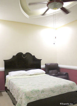 Kokomo's Suites Hotel 2*