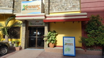 Kokomo's Suites Hotel 2*