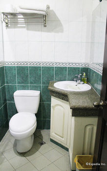 Kokomo's Suites Hotel 2*