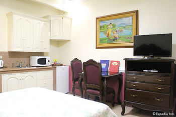 Kokomo's Suites Hotel 2*