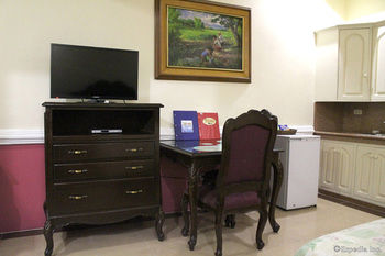 Kokomo's Suites Hotel 2*