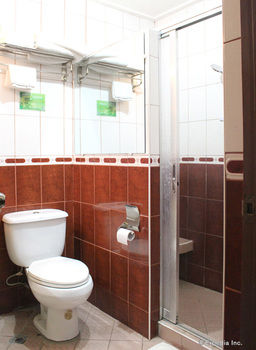 Kokomo's Suites Hotel 2*