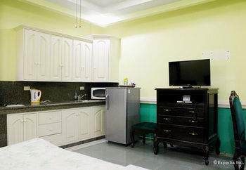 Kokomo's Suites Hotel 2*