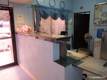 Kokomo's Suites Hotel 2*