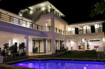 Be-ing Suites 3*