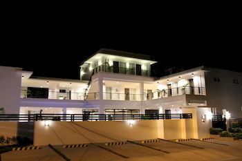 Be-ing Suites 3*