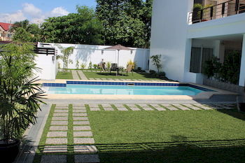Be-ing Suites 3*