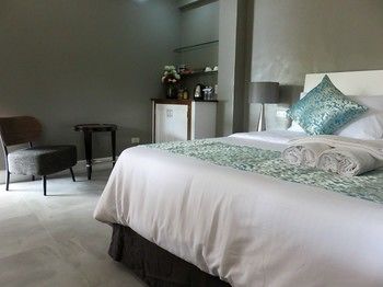 Kav's Beach Resort 3*
