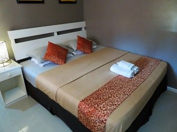 Kav's Beach Resort 3*