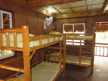 Kav's Beach Resort 3*
